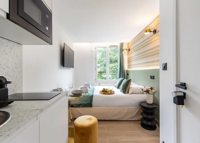 Bright - 2p - Beaugrenelle-eiffel Tower *