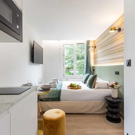 Bright - 2p - Beaugrenelle-eiffel Tower *